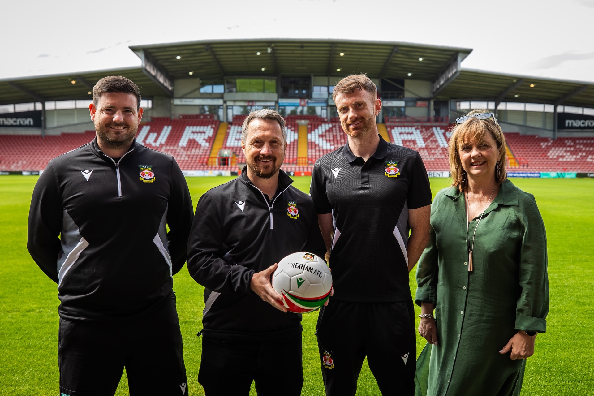  COMMUNITY | Wrexham AFC team up with National Centre for Learning Welsh